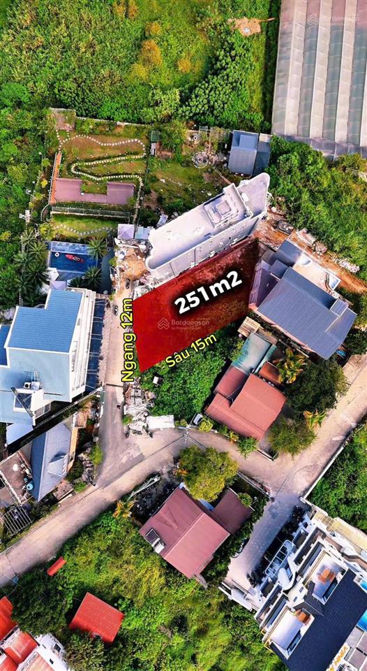 Bán 251m2 đất ở mặt tiền 12m đường ô tô hoàng hoa thám giá 7,850 tỷ thương lượng