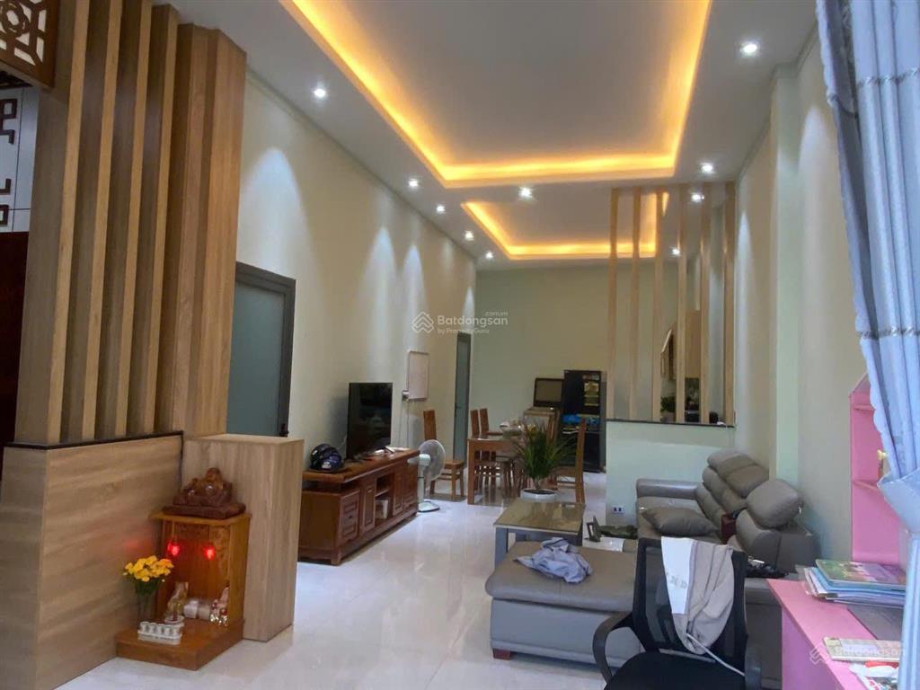 Chủ kẹt tiền bán gấp nhà đẹp hoà long