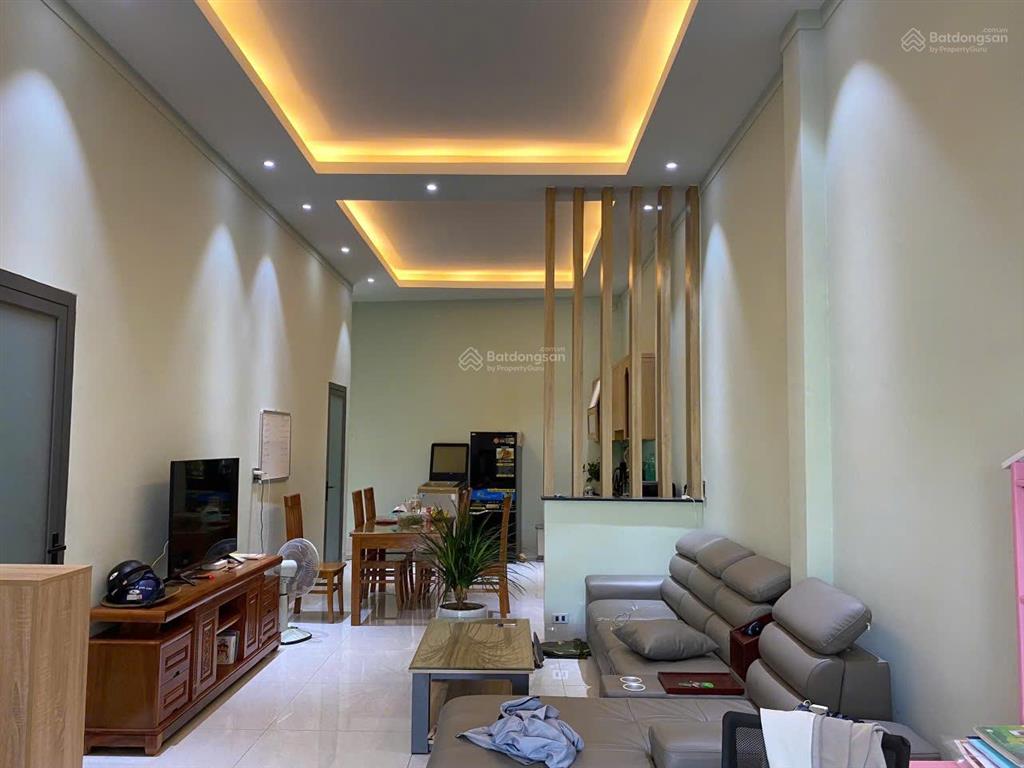 Chủ kẹt tiền bán gấp nhà đẹp hoà long