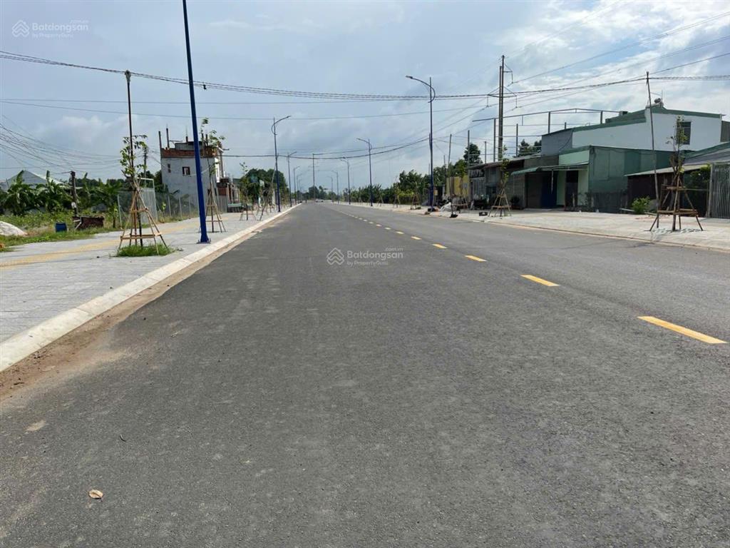 Chính chủ gửi bán lô góc 2 mặt tiền đường nguyễn hữu cảnh  tân hưng  vị trí đẹp