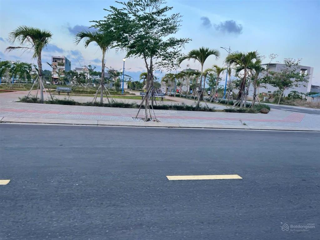 Chính chủ cần bán nhanh lô tđc hoà long phường tam long, tp.hcm