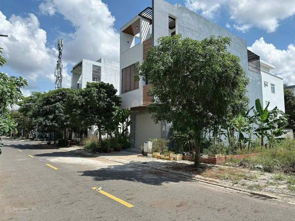 Chủ gửi bán nhanh mặt tiền nguyễn hữu huân
