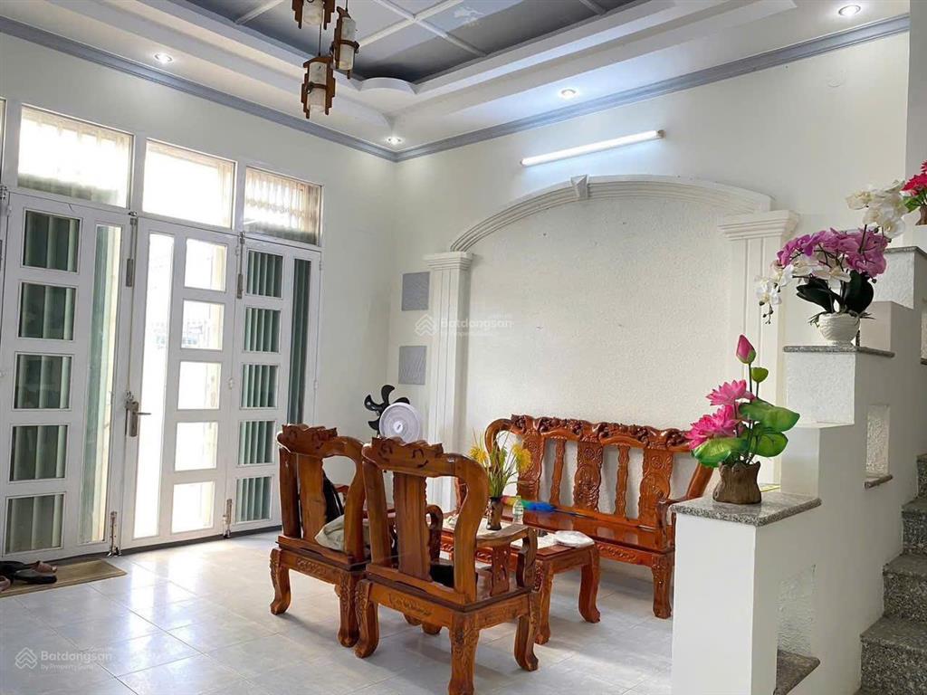 Nắm chủ bán nhà hẻm võ ngọc chấn, p. long hương