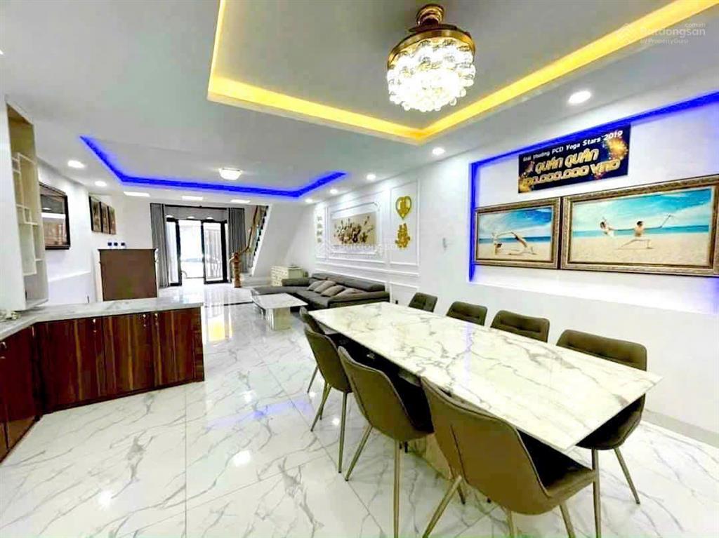 Chủ cần bán gấp nhà mặt tiền trung tâm tp. bà rịa.