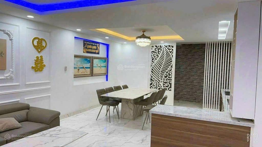 Chủ cần bán gấp nhà mặt tiền trung tâm tp. bà rịa.