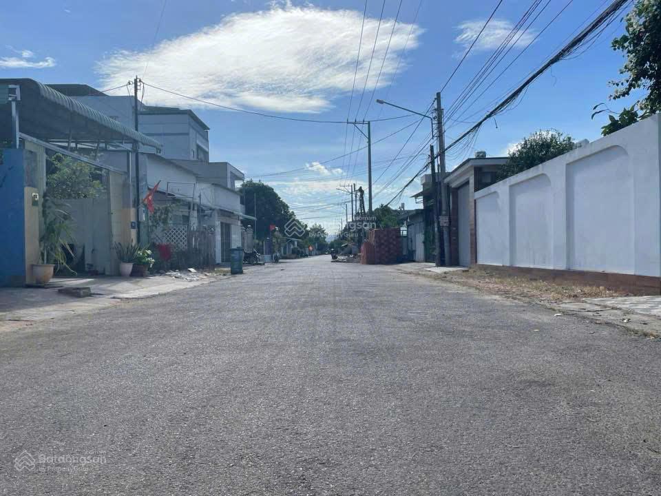 Chính chủ gửi bán lô biệt thự mặt tiền đường nguyễn mạnh hùng phường long toàn
