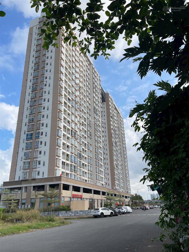 Bán nhanh căn hộ 60m2 2pn 2wc  tặng nội thất gỗ  giá 3,35 tỷ  view thoáng mát