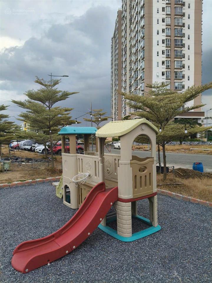 Bán nhanh căn hộ 60m2 2pn 2wc  tặng nội thất gỗ  giá 3,35 tỷ  view thoáng mát