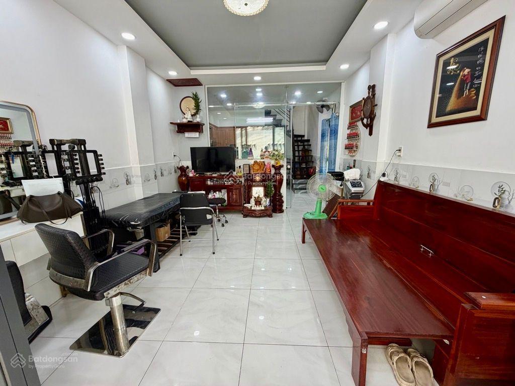 2 tầng lô góc gần mặt tiền  40m2 .3.75tỷ. tân phú tây thạnh