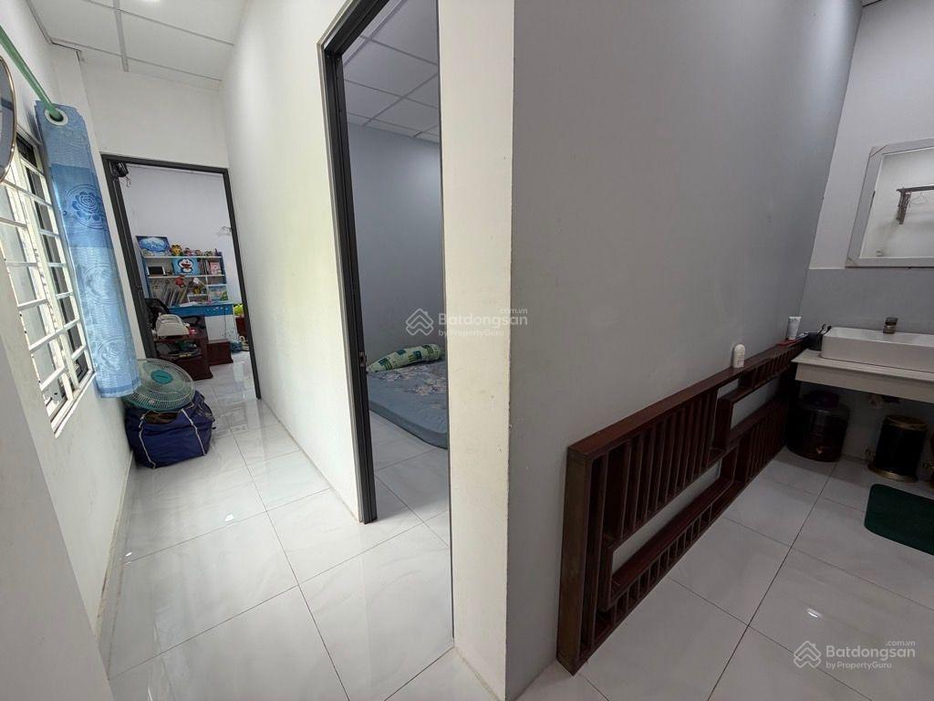 2 tầng lô góc gần mặt tiền  40m2 .3.75tỷ. tân phú tây thạnh