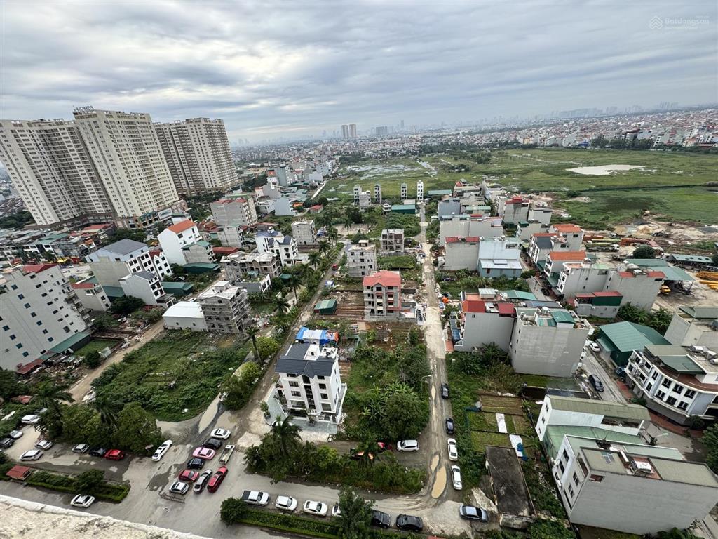 E đang có 1 lô biệt thự kđt tân việt 180m2 mặt đường đôi ngay chân chung cư giá chỉ 90 triệu/m2