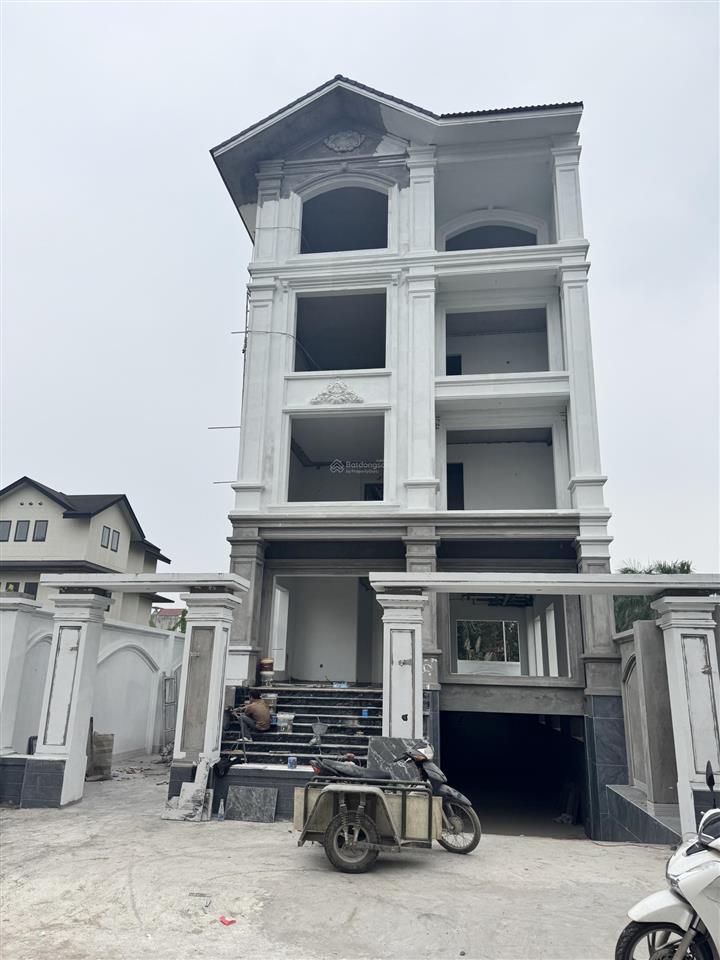 E đang có 1 lô biệt thự kđt tân việt 180m2 mặt đường đôi ngay chân chung cư giá chỉ 90 triệu/m2