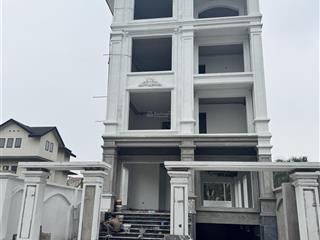 E đang có 1 lô biệt thự kđt tân việt 180m2 mặt đường đôi ngay chân chung cư giá chỉ 90 triệu/m2