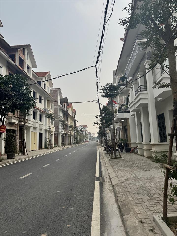 Bán lk b12 kđt cienco5 hoài đức  trục chính  2 mặt thoáng giáp kđt lideco