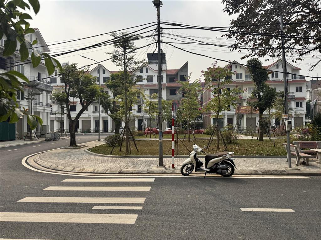 Bán lk b12 kđt cienco5 hoài đức  trục chính  2 mặt thoáng giáp kđt lideco