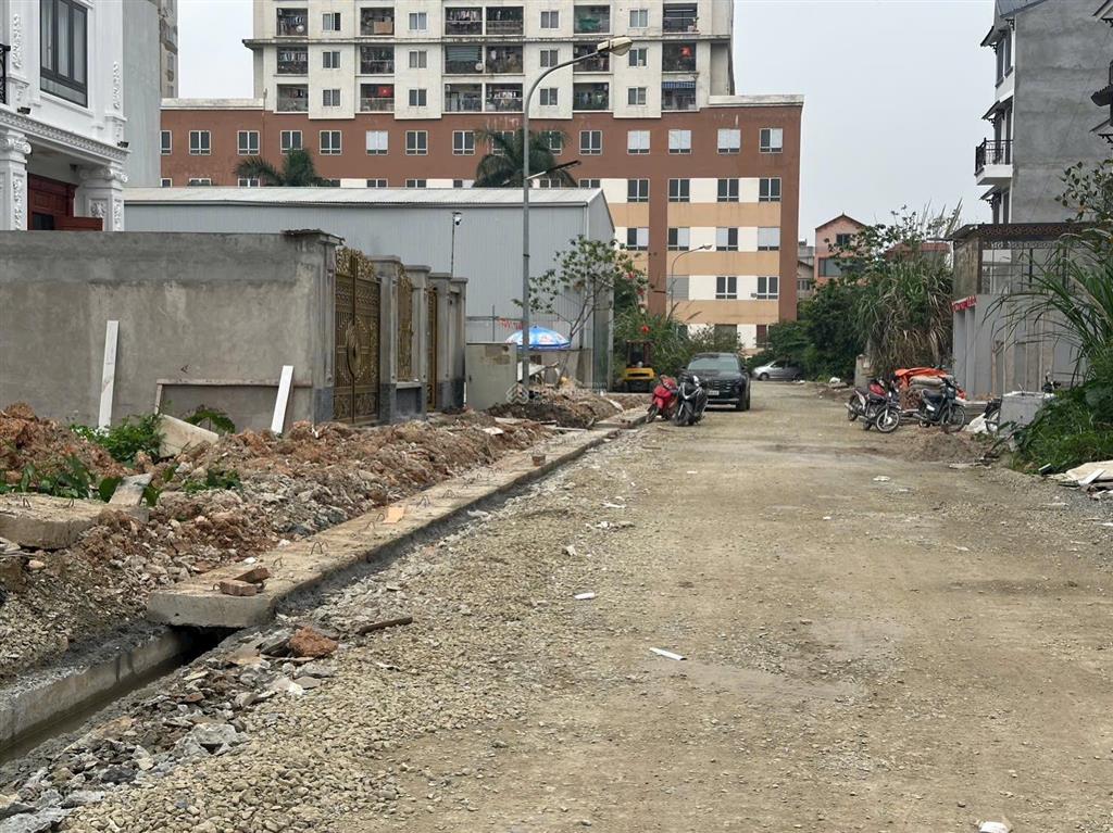 Bán nhà liền kề kđt tân việt 100m2  đường 12m giá 12 tỷ