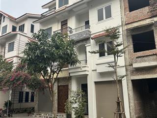 E đang có 1 căn trục chính kđt cienco5  ko lỗi lầm  giá chỉ 9.x tỷ