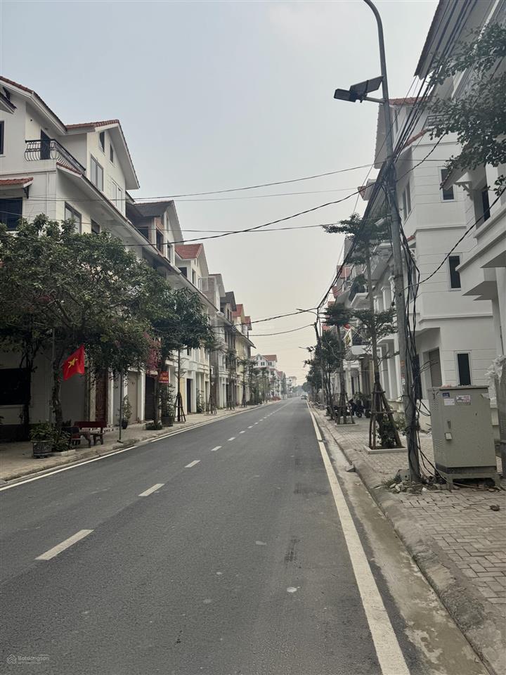 E đang có 1 căn trục chính kđt cienco5  ko lỗi lầm  giá chỉ 9.x tỷ
