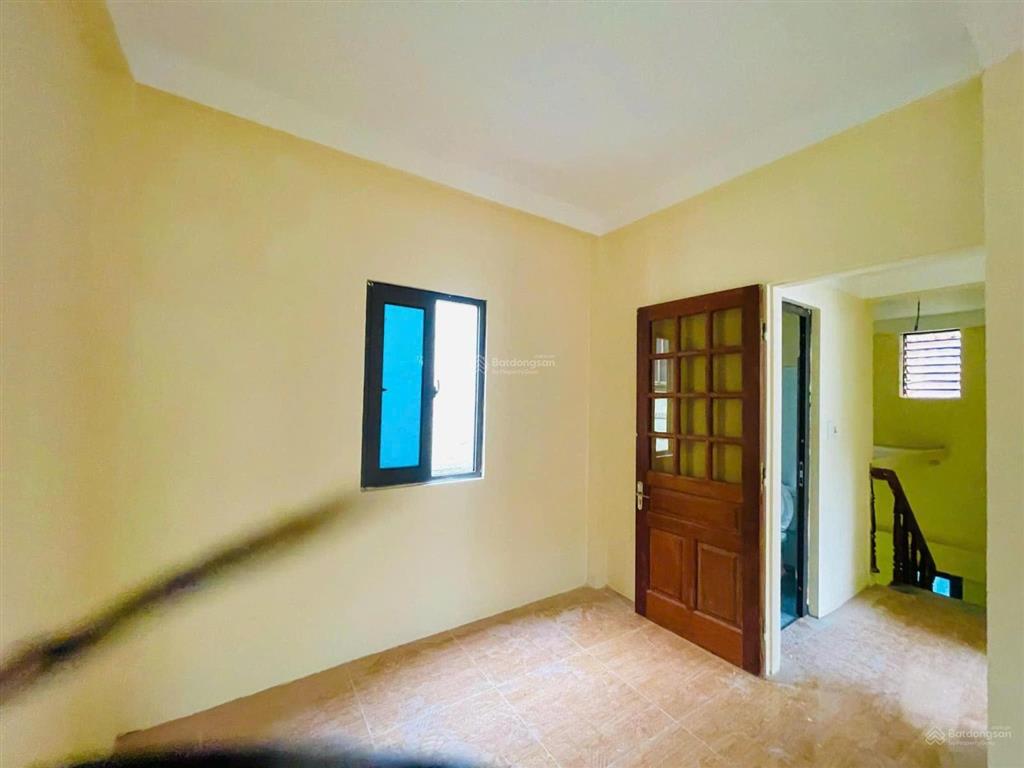 Lô góc 2 thoáng vĩnh viễn  nhà dân xây chắc chắn  vài bước ra mặt phố kinh doanh  ngõ thông.