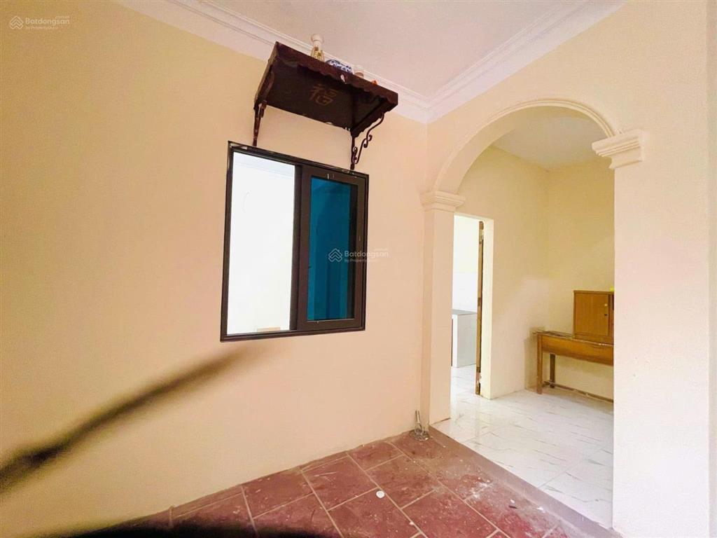 Lô góc 2 thoáng vĩnh viễn  nhà dân xây chắc chắn  vài bước ra mặt phố kinh doanh  ngõ thông.