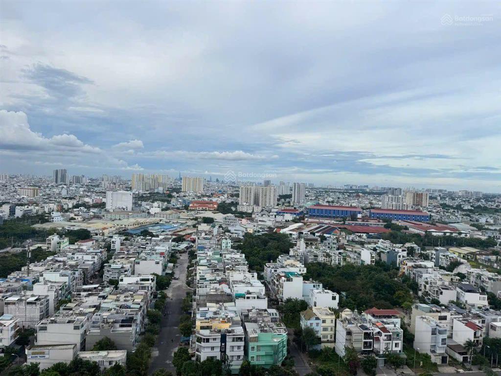 Cho thuê căn góc 84 m 2pn 2wc view đẹp tại akari võ văn kiệt chị 11tr.