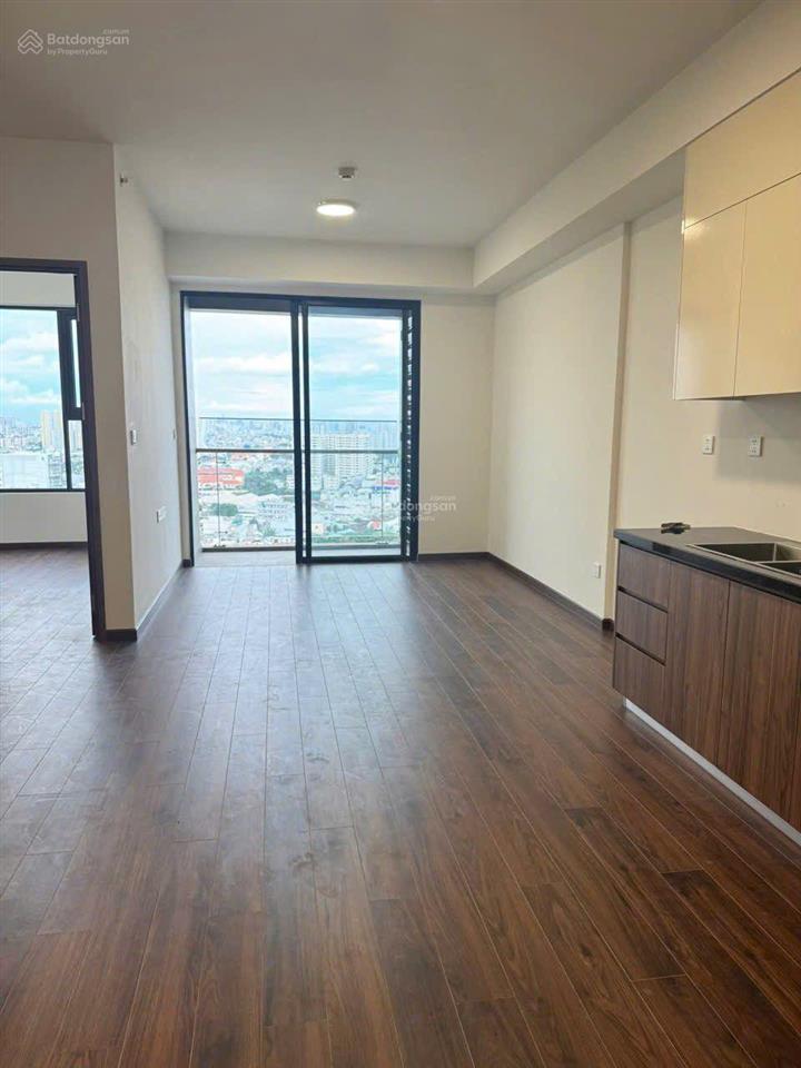Cho thuê căn góc 84 m 2pn 2wc view đẹp tại akari võ văn kiệt chị 11tr.
