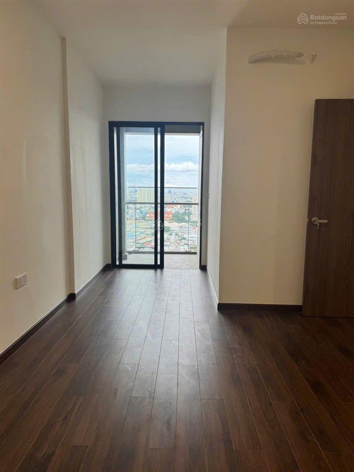 Cho thuê căn góc 84 m 2pn 2wc view đẹp tại akari võ văn kiệt chị 11tr.