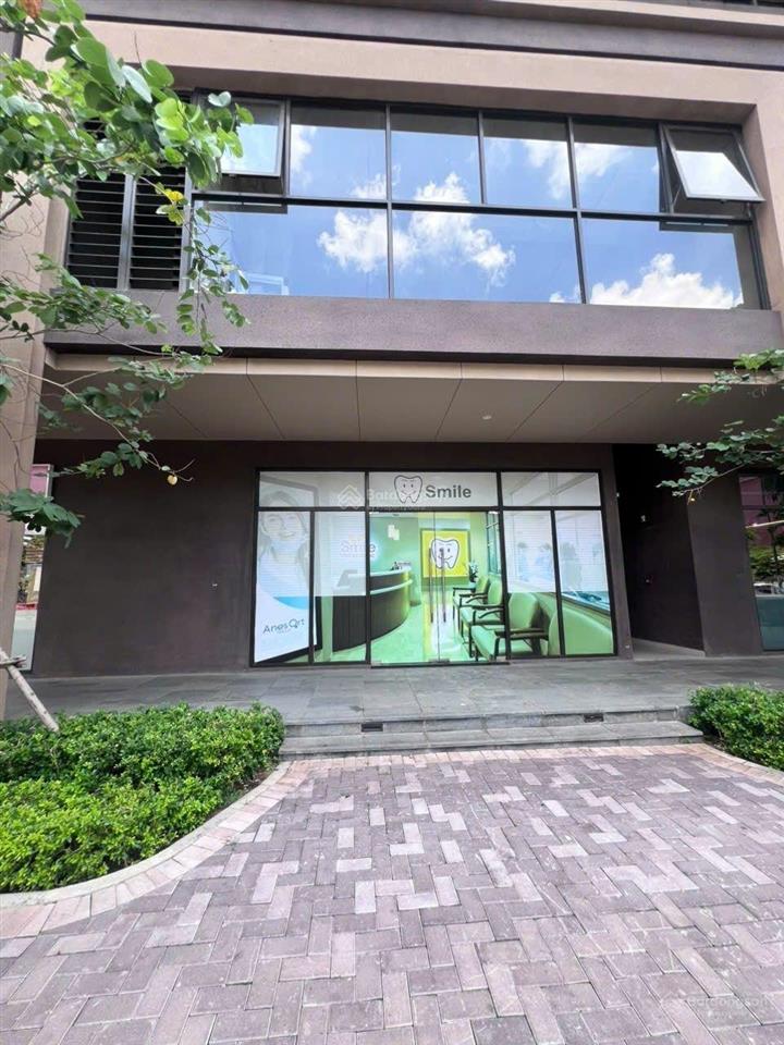 Cho thuê shophouse akari 185m2 chỉ 42tr