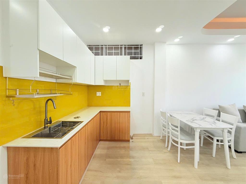 Bán chung cư cây mai  q11  2pn 1wc, thang máy giá 2.9 tỷ