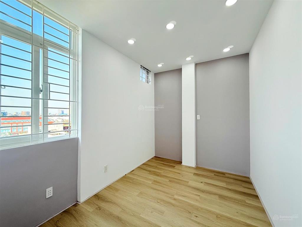 Bán chung cư cây mai  q11  2pn 1wc, thang máy giá 2.9 tỷ