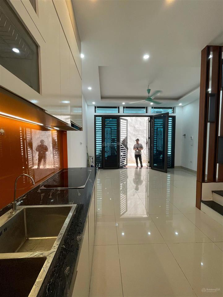 Cho thuê nhà riêng 151 nguyễn đức cảnh, 13,5 triệu, 35 m2x 5 tầng