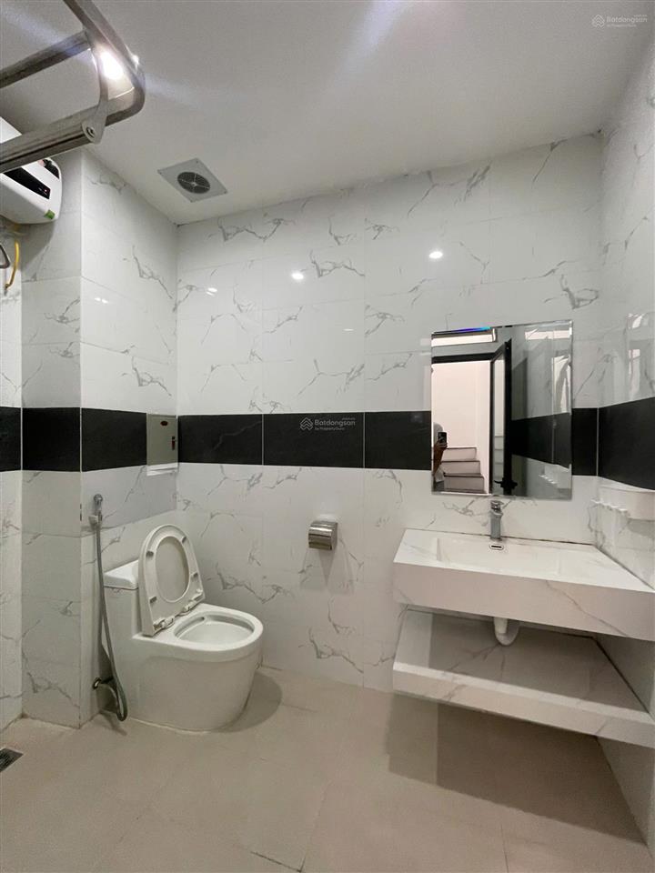 Cho thuê nhà riêng 151 nguyễn đức cảnh, 13,5 triệu, 35 m2x 5 tầng