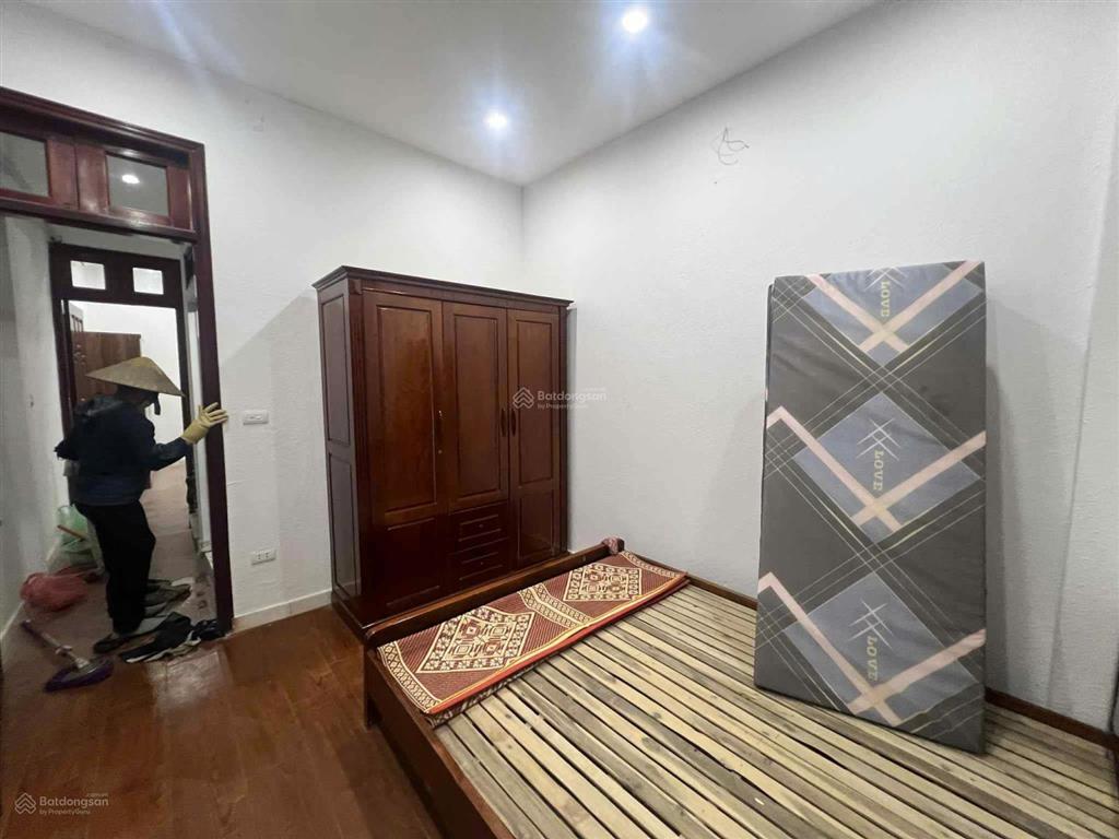 Cho thuê nhà riêng tại hoàng mai, 13 triệu, 35m2x4 tầng, 5pn, 3wc cực chất uy tín
