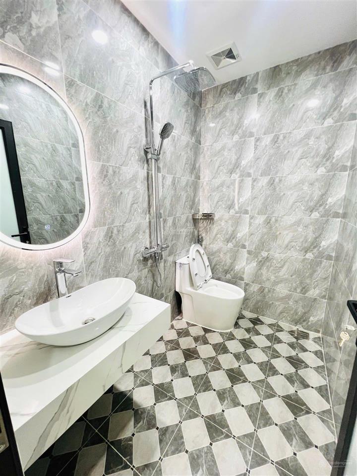 Cho thuê nhà mặt phố tân mai, 28 triệu vnd/th, 51 m2, chính chủ hot!