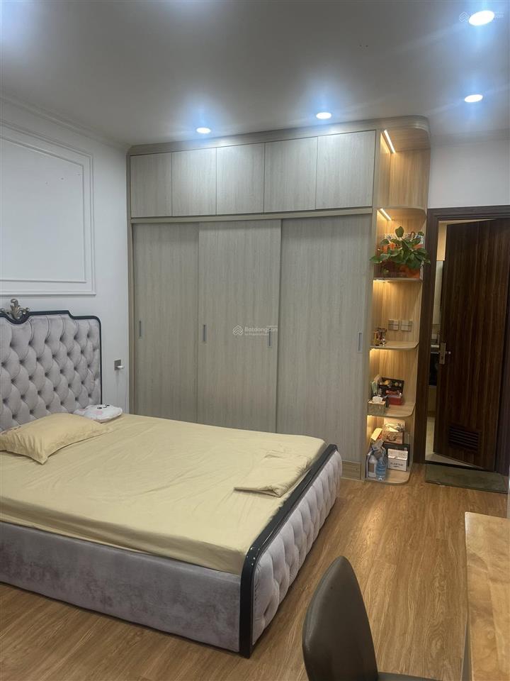 Bán căn hộ 76m2 tại k35 tân mai, giá 6,2 tỷ, đầy đủ nội thất, tốt