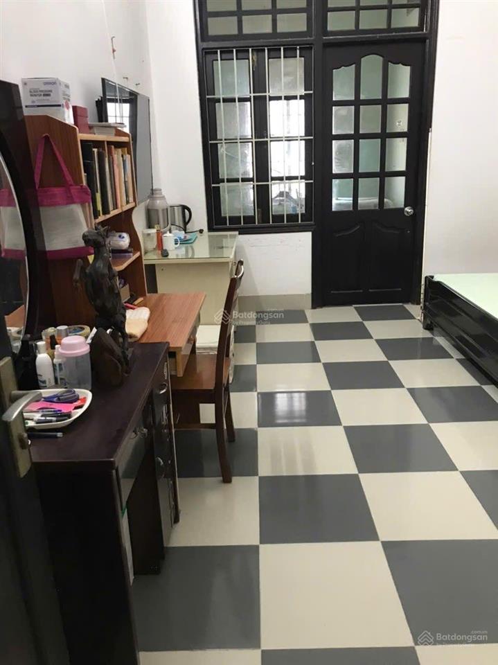 Chủ đi nước ngoài cần bán nhà 3 tầng 1 tum