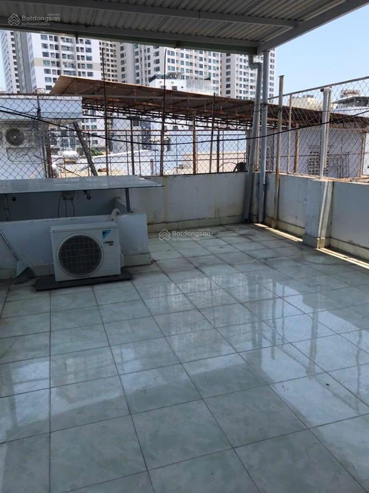 Chủ đi nước ngoài cần bán nhà 3 tầng 1 tum