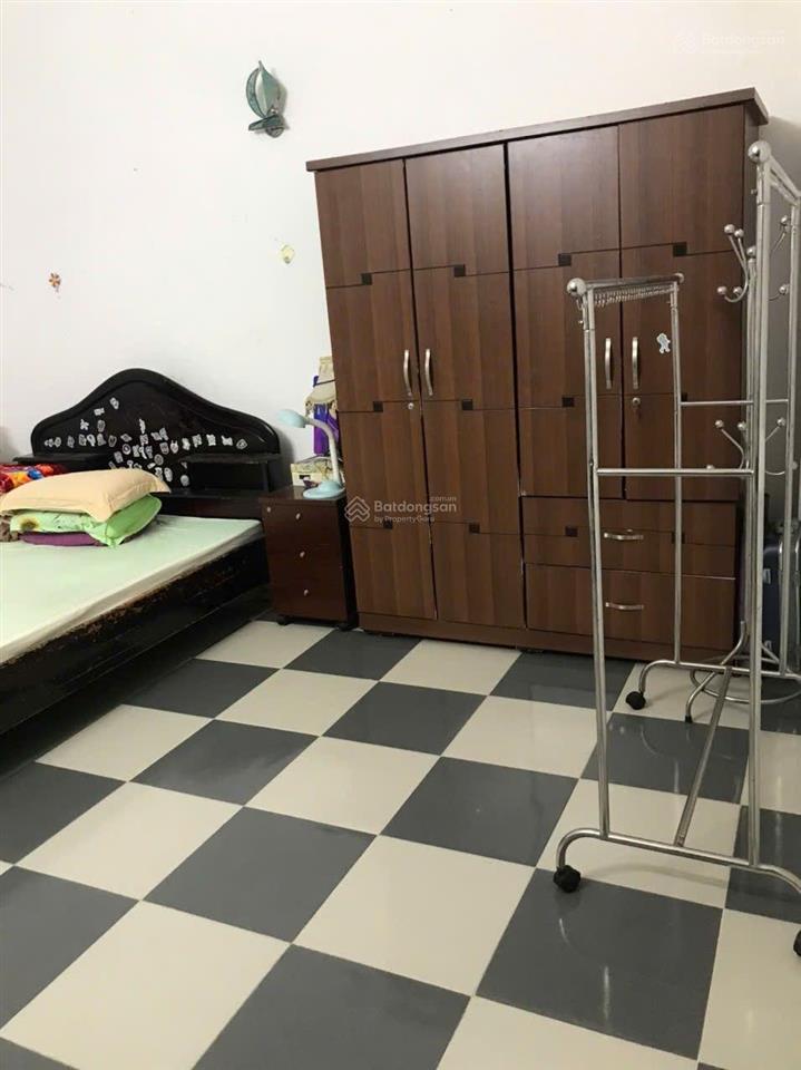 Chủ đi nước ngoài cần bán nhà 3 tầng 1 tum