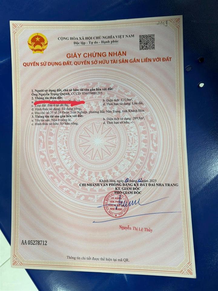 Chủ đi nước ngoài cần bán nhà 3 tầng 1 tum