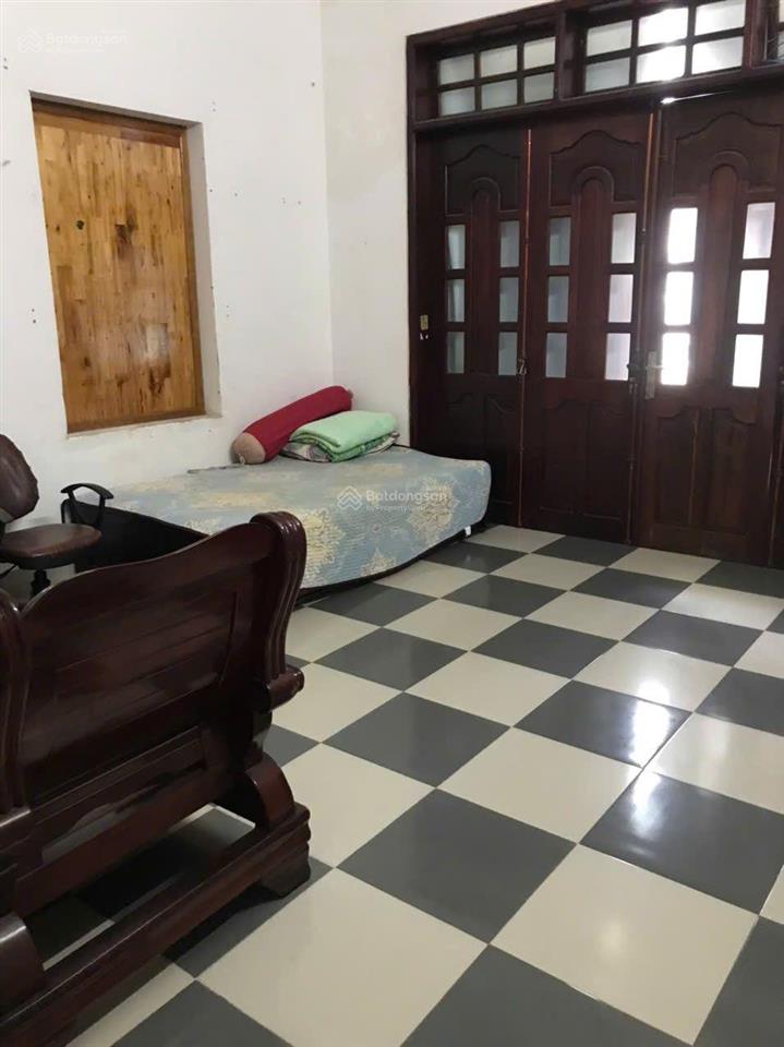 Chủ đi nước ngoài cần bán nhà 3 tầng 1 tum