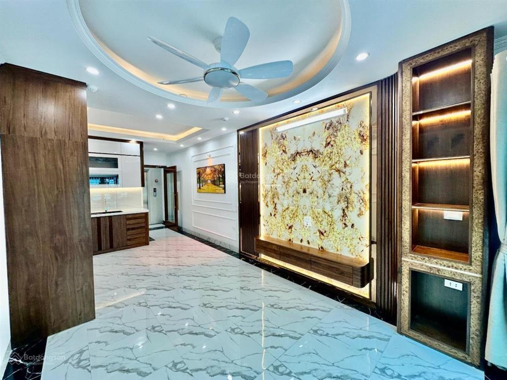 Bán nhà phân lô vip hoàng đạo thành 8 tầng thang máy ô tô vào nhà kinh doanh đỉnh 42m2 giá 20.5 tỷ