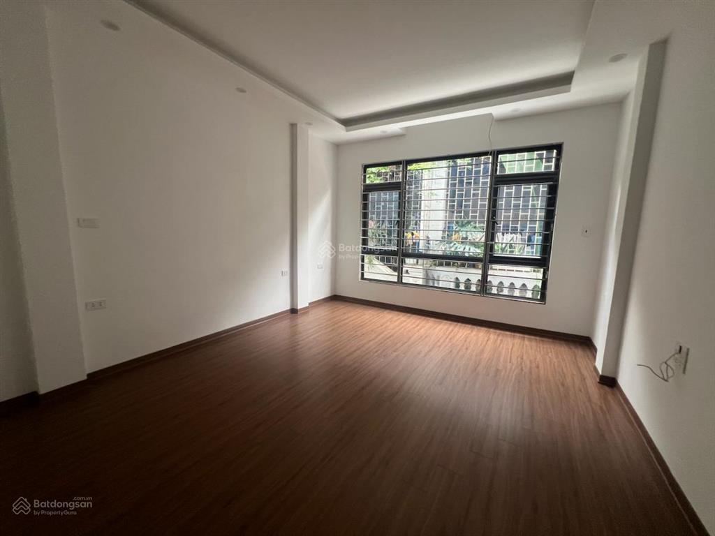 Nhà phân lô kim giang6 tầng thang máy30m ra ô tô ở & kinh doanh đỉnh35m giá 9.9 tỷ