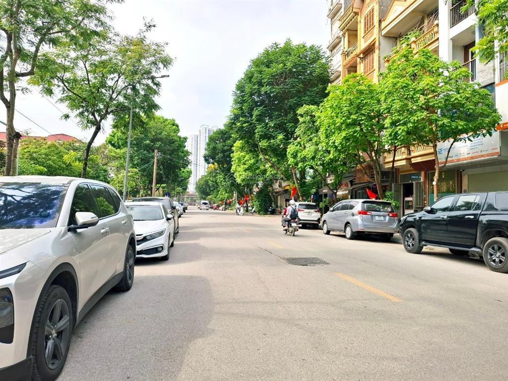 Bùi huy bích100m đất vàng hoàng mai/mặt phố vỉa hè ô tô tải tránh xây tòa văn phòng giá 48.5 tỷ