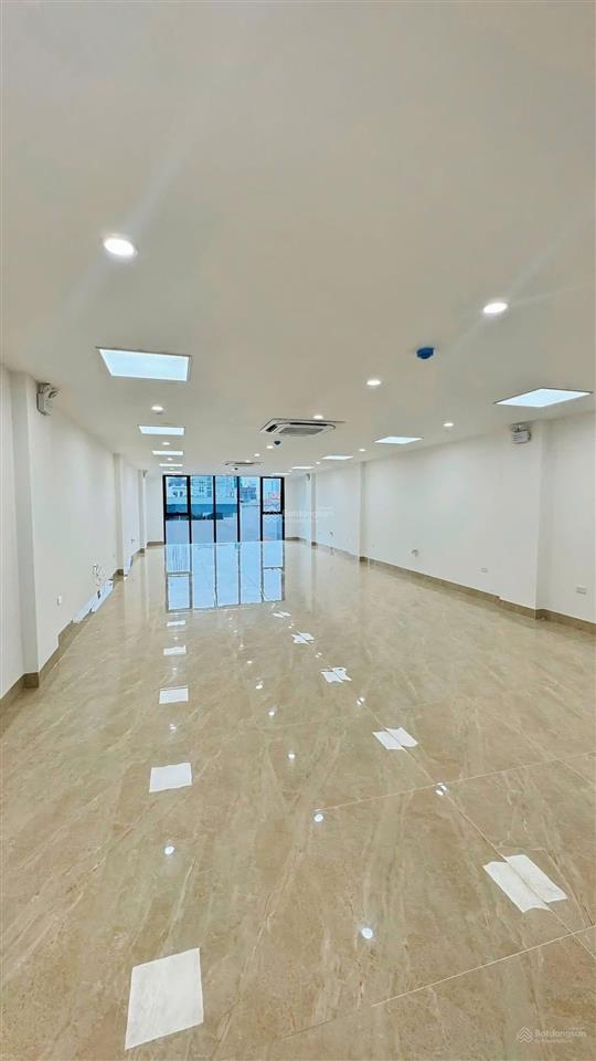 Siêu phẩm mặt phố tô vĩnh diện 8 tầng 1 hầmthang máy dòng tiền 180tr/thángpccc120m giá 75 tỷ