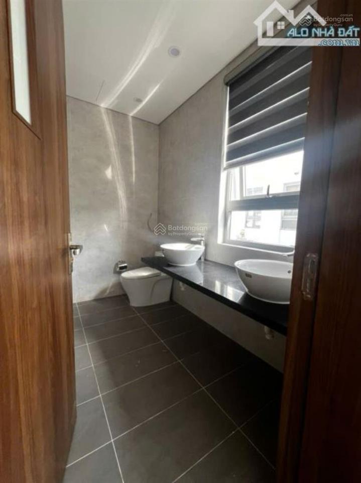 Biệt thự song lập đẳng cấp thang máy kđt vip the manor central park 160m giá 64.2 tỷ