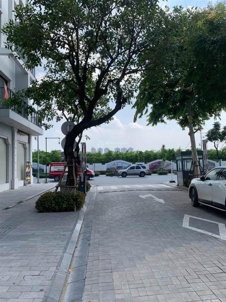 Lô góc 3 thoáng vỉa hè ô tô tránh kd thang máy | the manor central  131m giá 60,8 tỷ