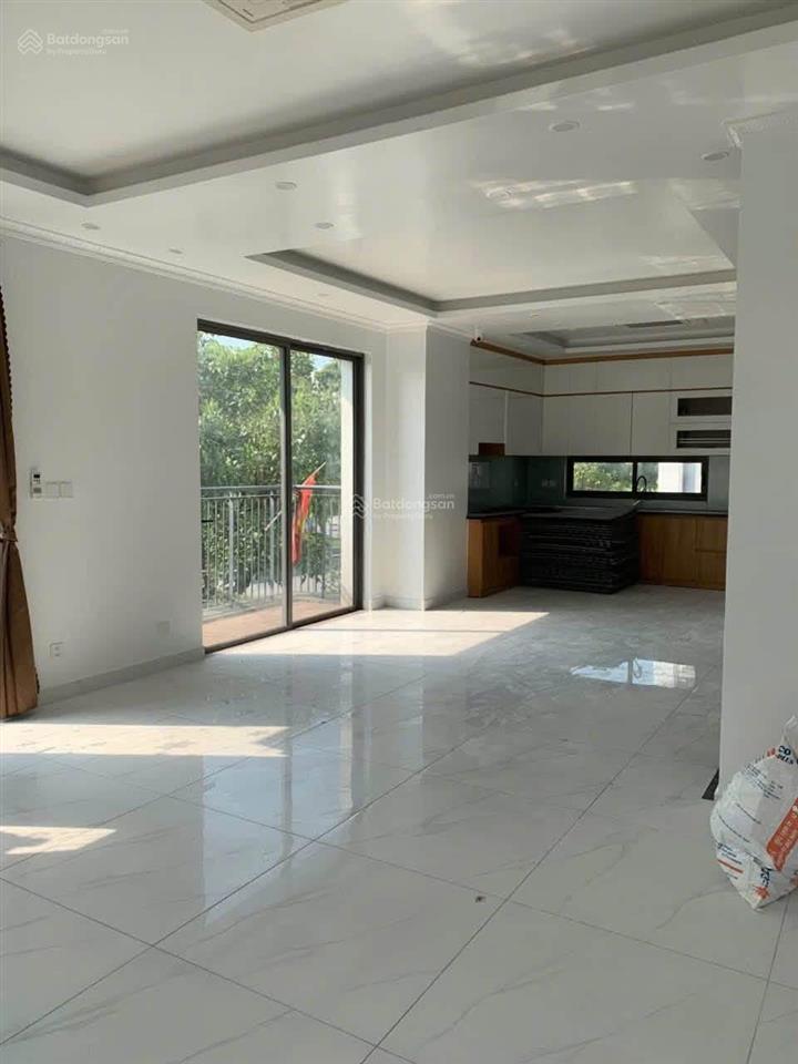 Lô góc 3 thoáng vỉa hè ô tô tránh kd thang máy | the manor central  131m giá 60,8 tỷ