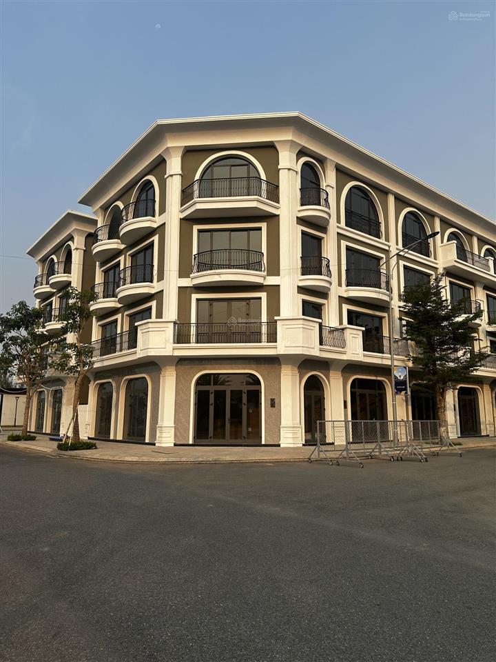 Siêu phẩm nhà phố ngay trung tâm chợ view biển hà tiên