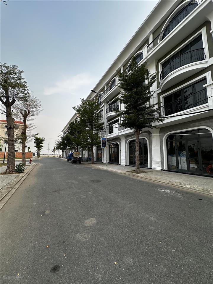 Siêu phẩm nhà phố ngay trung tâm chợ view biển hà tiên