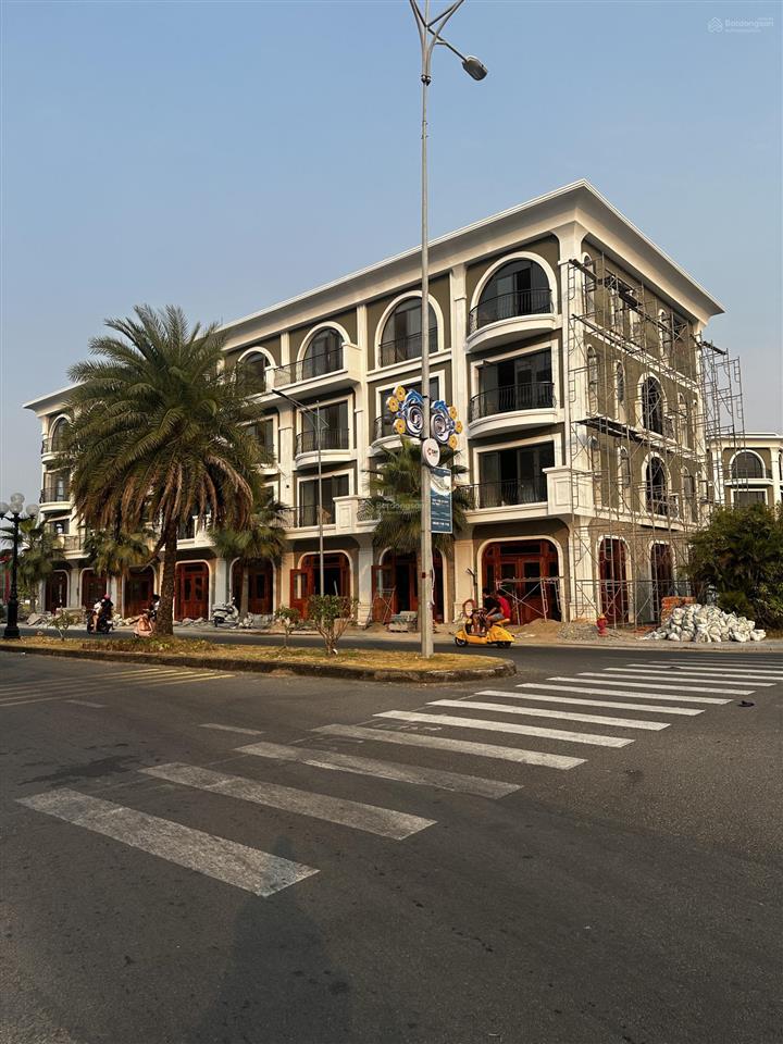 Siêu phẩm nhà phố ngay trung tâm chợ view biển hà tiên